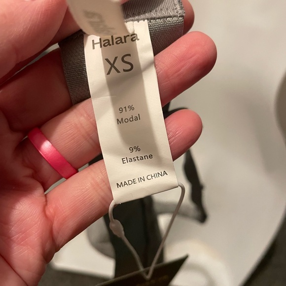 Halara Brand NWT Women's XS Gray Lounge Triangle Style Bra Bralette - Picture 2 of 5